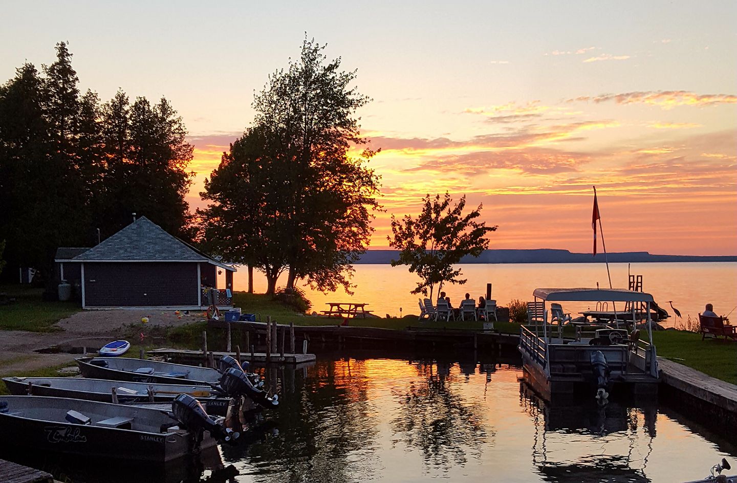 Timberlane Rustic Lodges sunset