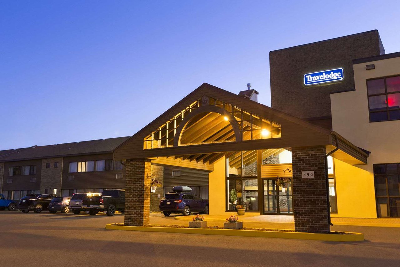 Travelodge Thunder Bay exterior