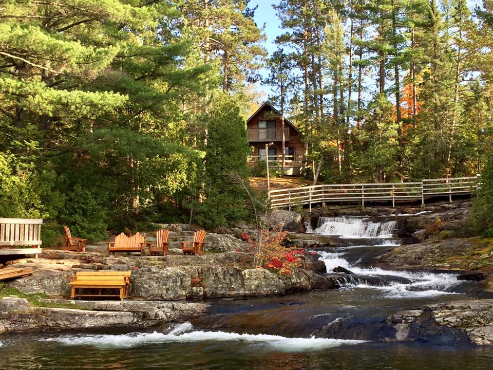 Laurentian Lodge