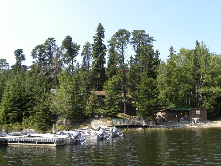 Eagle Lake Sportsmen's Lodge