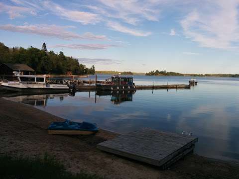 Paradise point marina