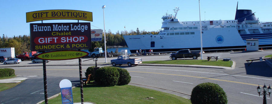 Huron Motor Lodge sign