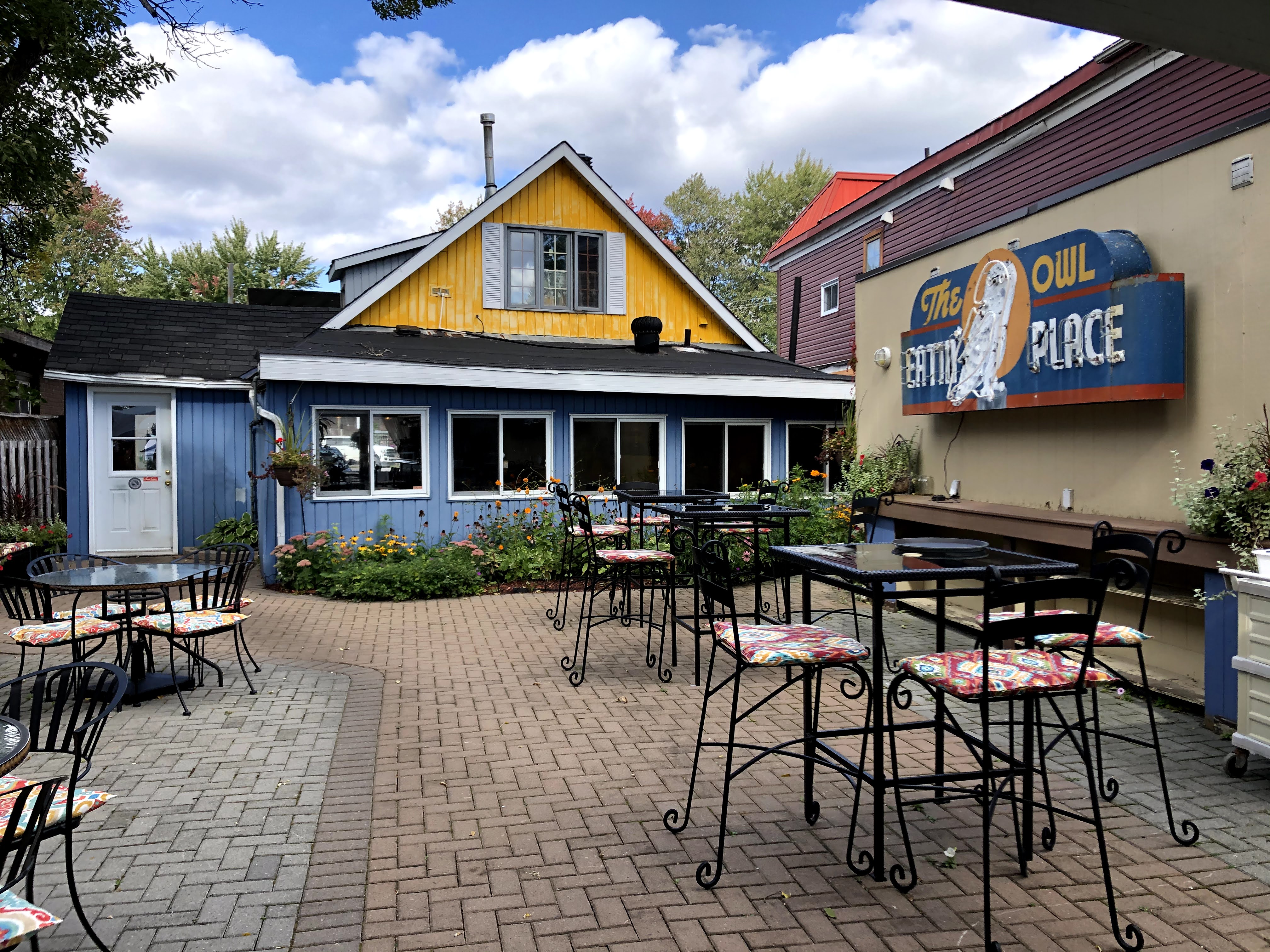 patio at white owl bistro north bay