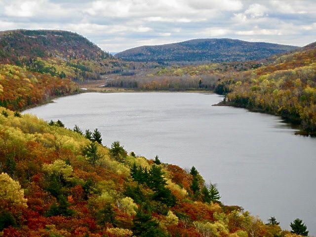 Lake of the Clouds Scenic Overlook