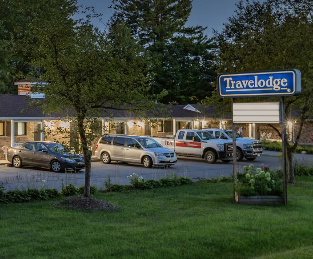 evening at Travelodge by Wyndham Bracebridge