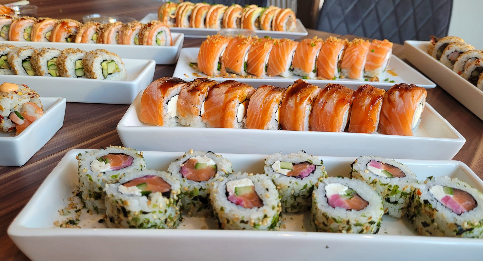 Fusion sushi rolls