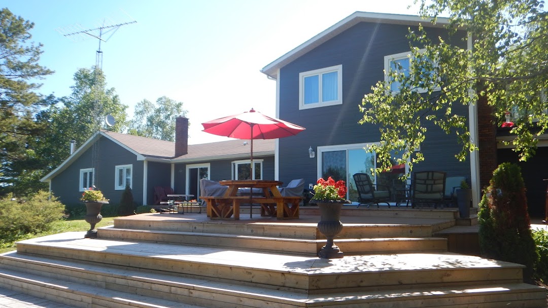 Back yard and deck at B&B