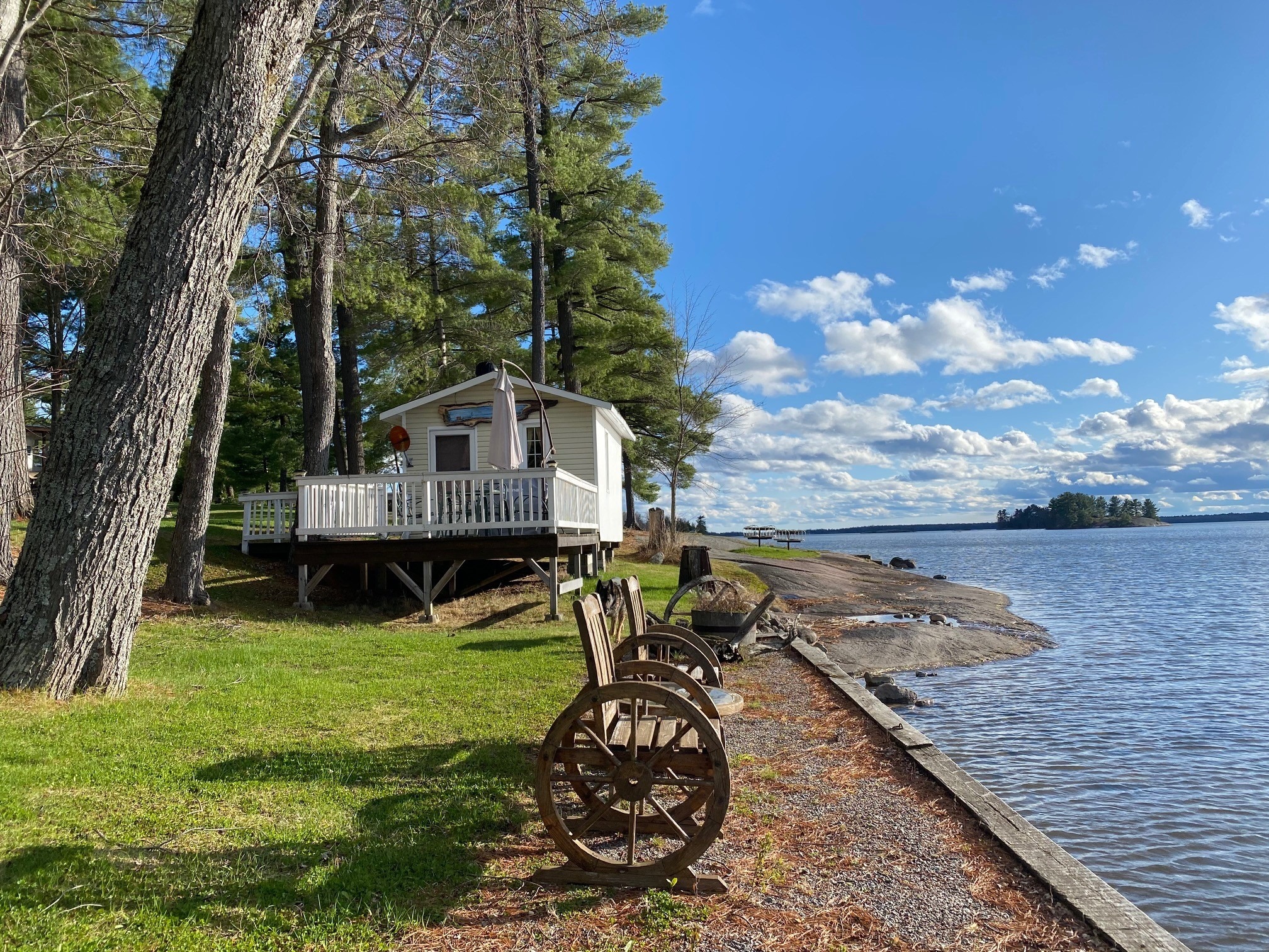 Beach front cabin on lake