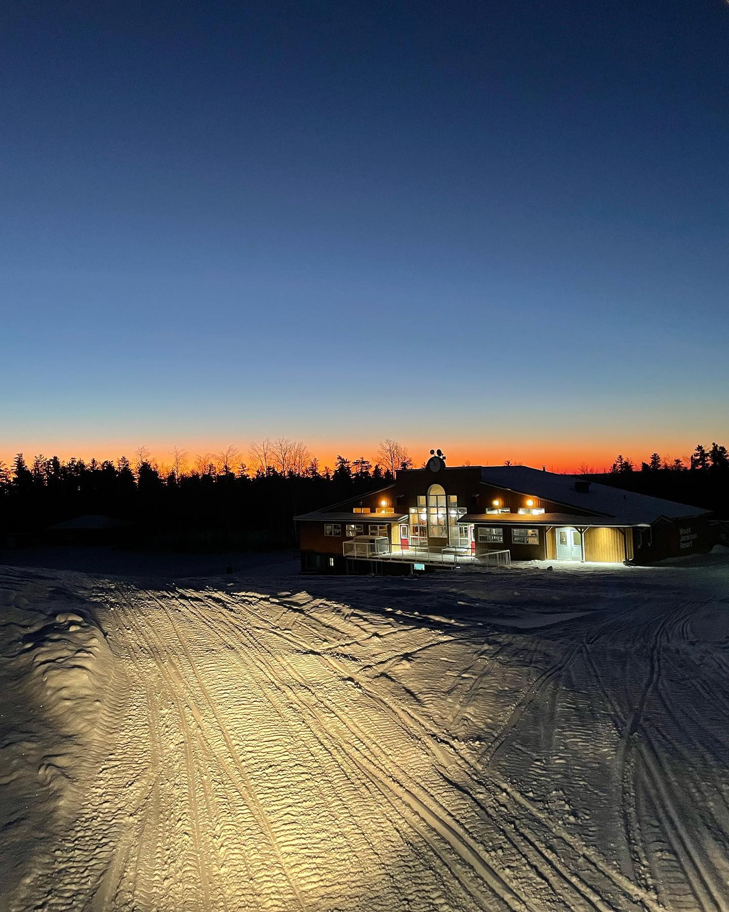 Ski hill and lodge