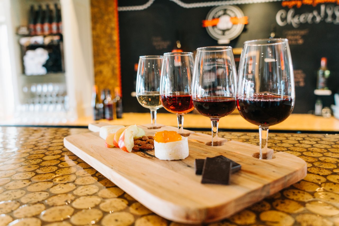 flight of wines and cheese at Ridge Road Estate Winery Stoney Creek Ontario