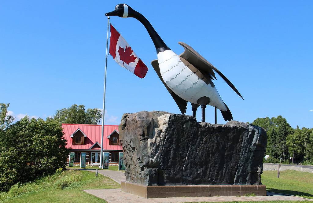 Giant Canadian Goose statue