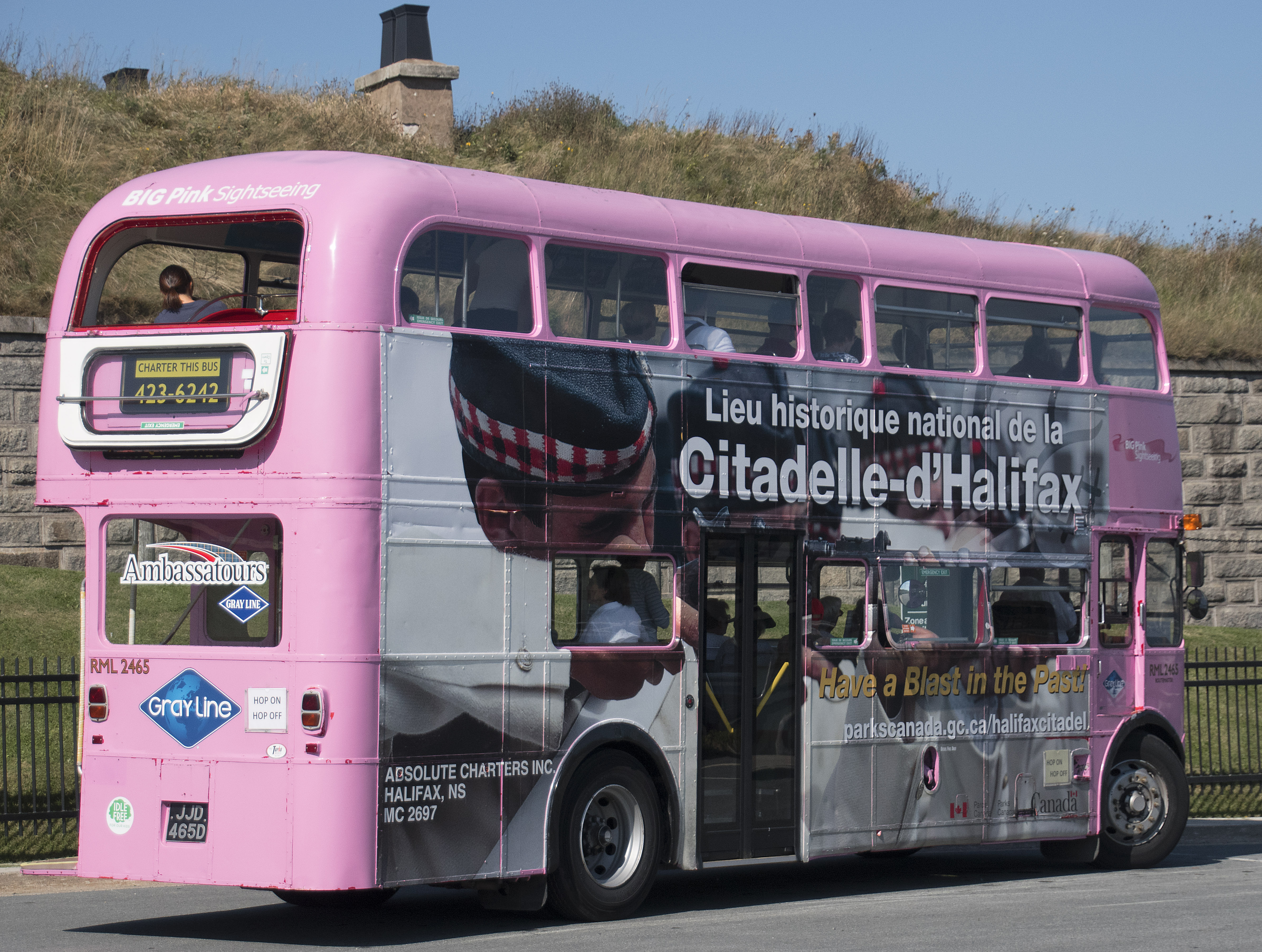 doubledecker sightseeing bus