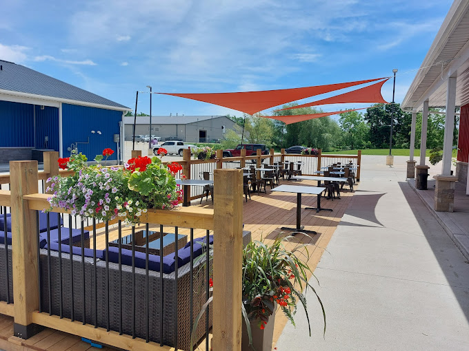 patio at Caruso’s Family Restaurant & Ice Creamery Cayuga Ontario