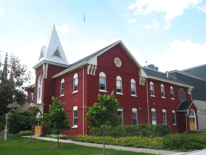 Magnus Theatre Thunder Bay Ontario