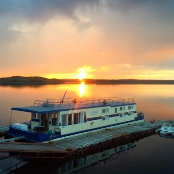 Floating Lodge Sioux Lookout 