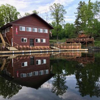 Shady Roost Fishing Lodge