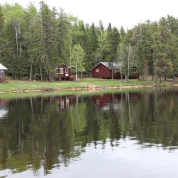 Sabourin Lake Lodge cabins