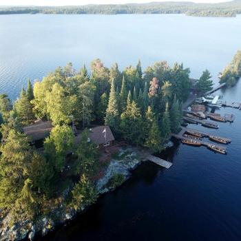 Loch Island Lodge