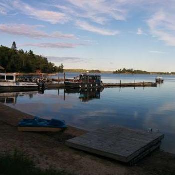 Paradise point marina