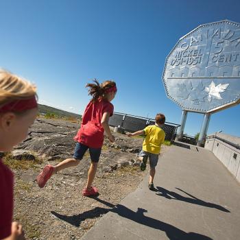 kids running to the Sudbury Nickel