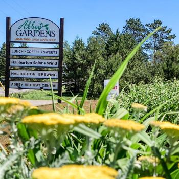 Abbey Gardens sign