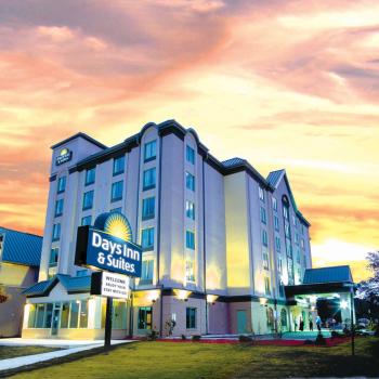 Days Inn by Wyndham Niagara Falls Near The Falls at sunrise