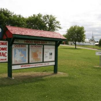 PORTAGE-DU-FORT TOURIST INFORMATION RELAY