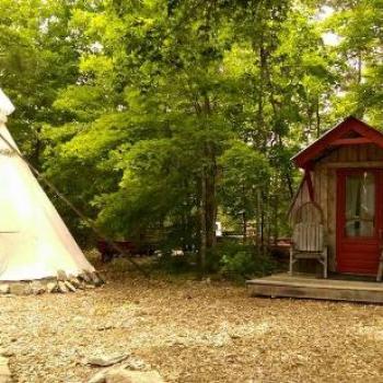 Tipi and cabin for rent