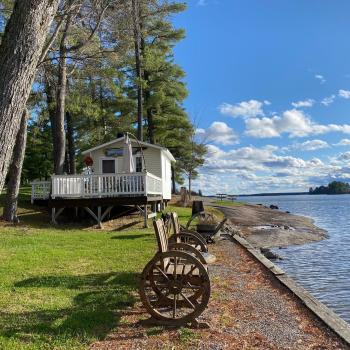 Beach front cabin on lake