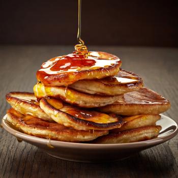 pancakes with maple syrup