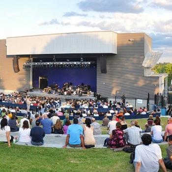 crowd at outdoor ampitheatre