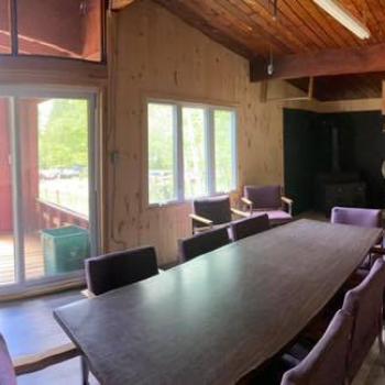 Panoramic view inside the cabin