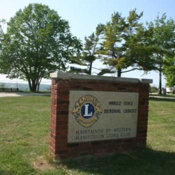 East Bluff Lookout Memorial